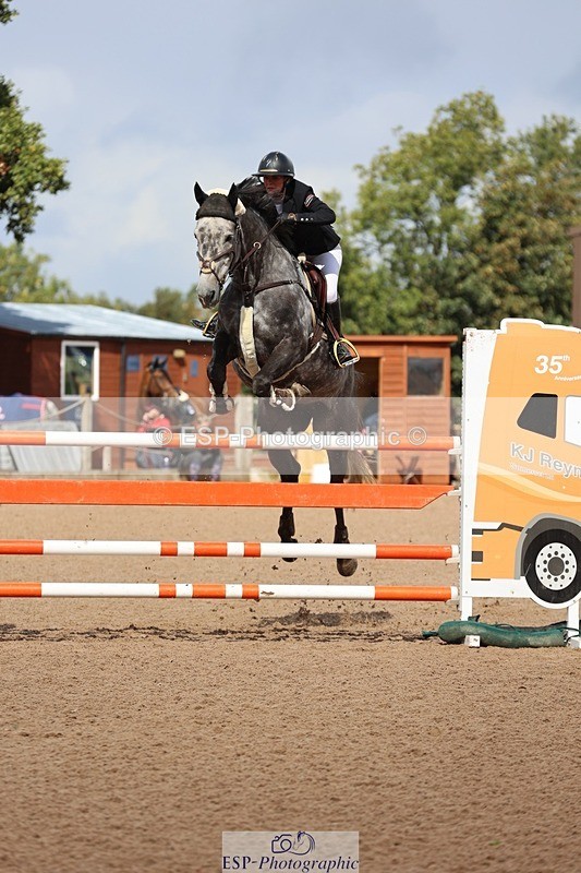 250911-120906-01346 - Cls 3 Snr Foxhunter