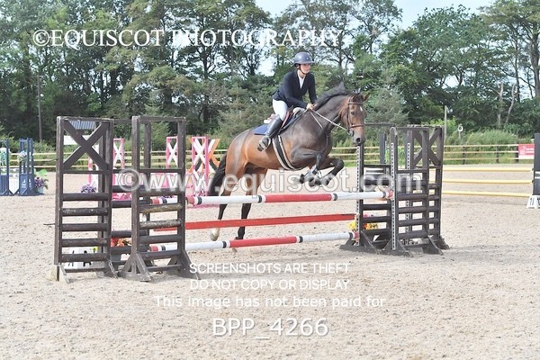 BPP_4266 - CLASS 12 SUN Senior British Novice/ 90cm Open