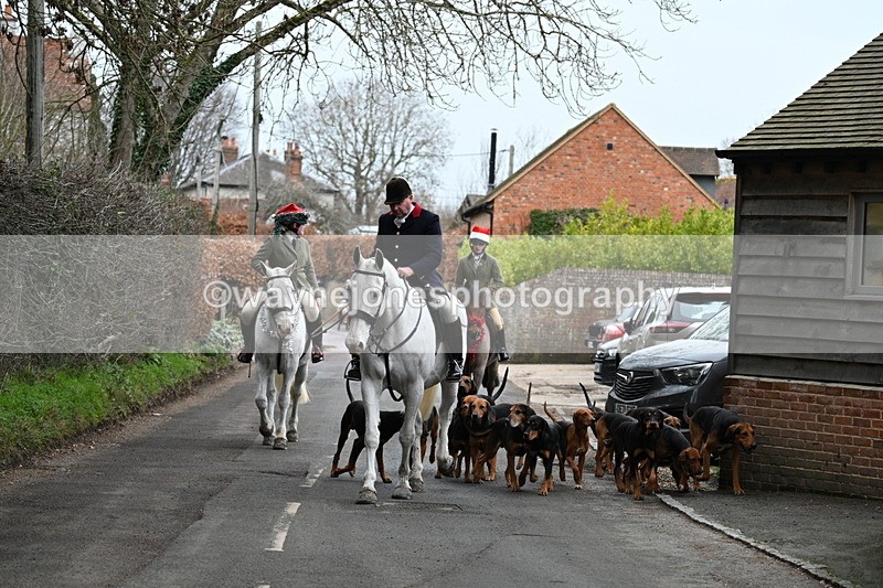 WJ7_1015 - Pub Corner