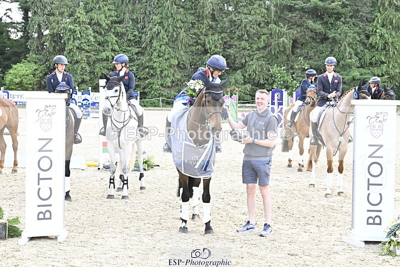 250525A-161215-18528 - Presentations Section C CCI 2 Star Long