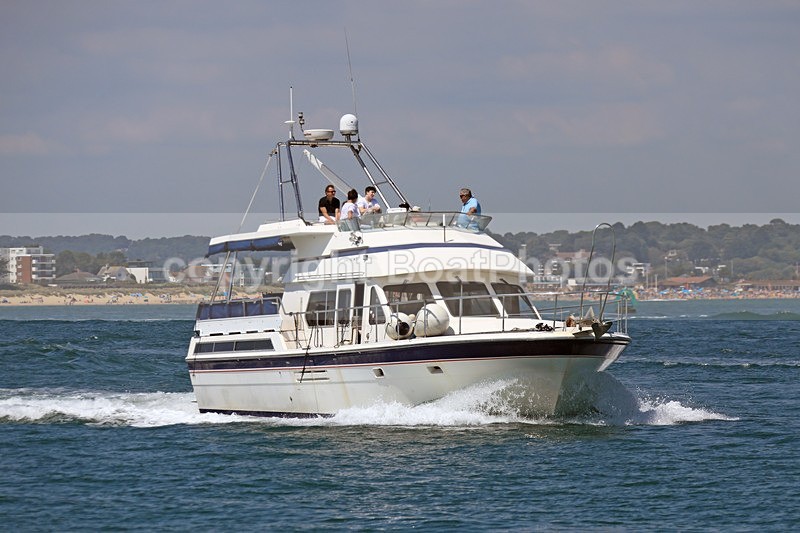 170618 SEA MIST - TRADER1Y3A5964 - Flybridge Cruisers