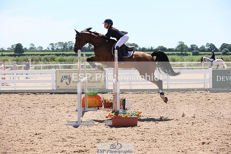 240629A-135135-06578 - Cls 19 Foxhunter and 1.10m Open
