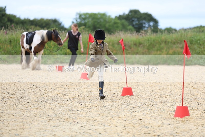 3E7A0118 - Egg and Spoon