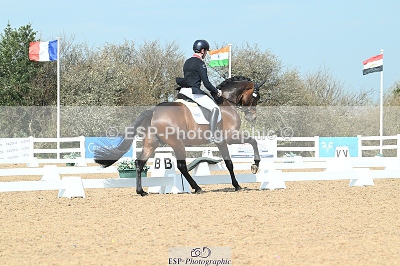 250403-104236-01567 - 048-Angus.Corrie-Deane-Maigret.VD.Watermolen