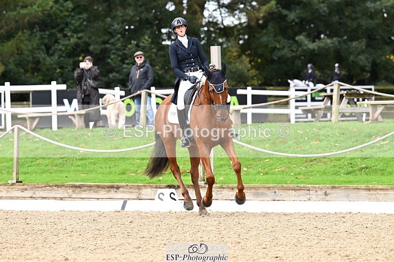 251023A-115227-02099 - B-139-Kirsty.Short