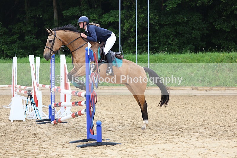 3E7A5294 - Class 4: Senior British Novice/90cm open