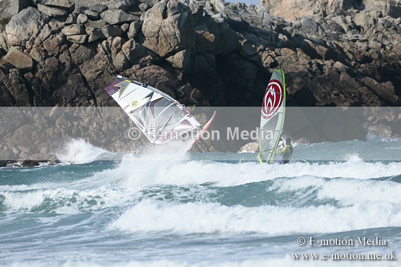 WS 020413-86 - Windsurfing