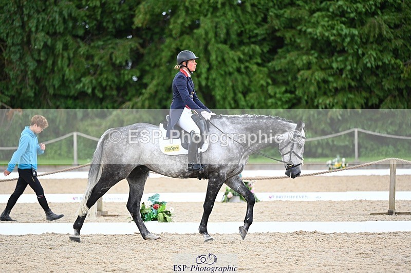 240524-141438-10177 - 529-SBH_BIG_WALL-Izzy_Taylor