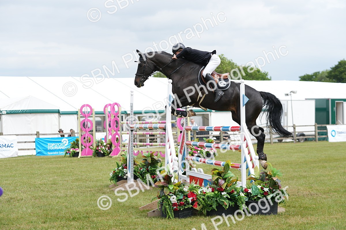 SBM_06539 - Class 202 - National 1.40m Open