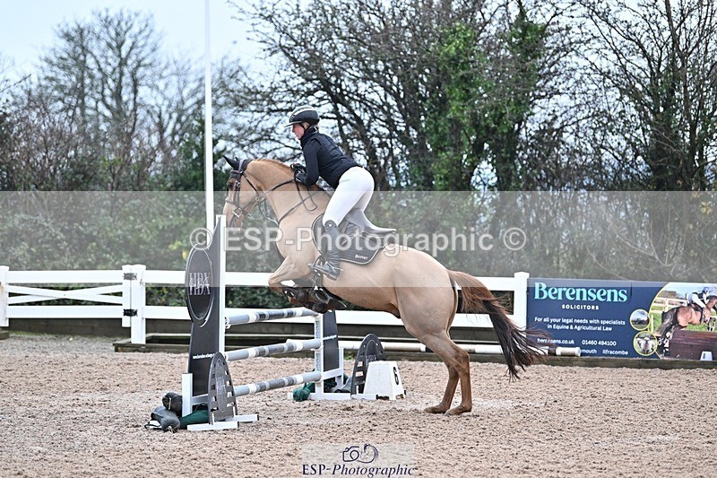 241127-100428-00126 - Cls 01A&B Brit Nov & 90cm Open