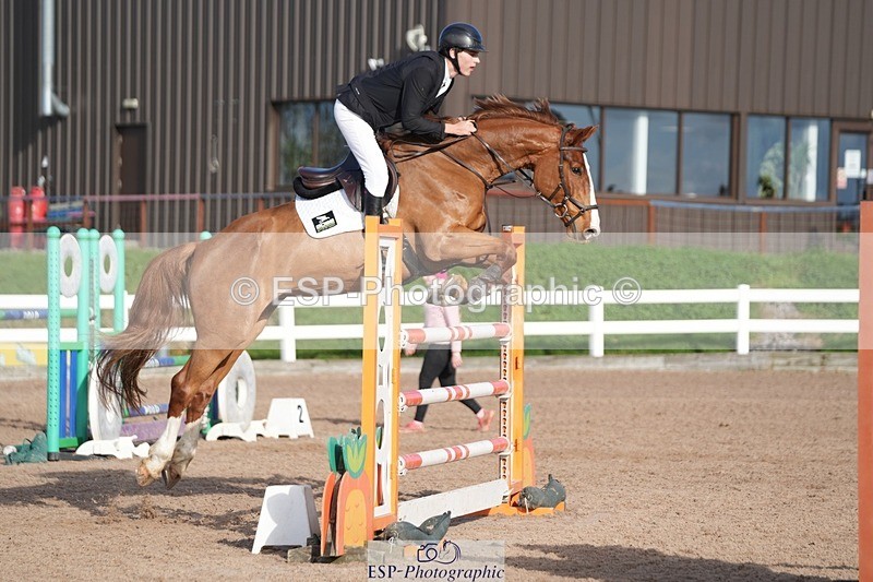 251108-130434-02641 - Cls 13 Foxhunter and 1.20m Open