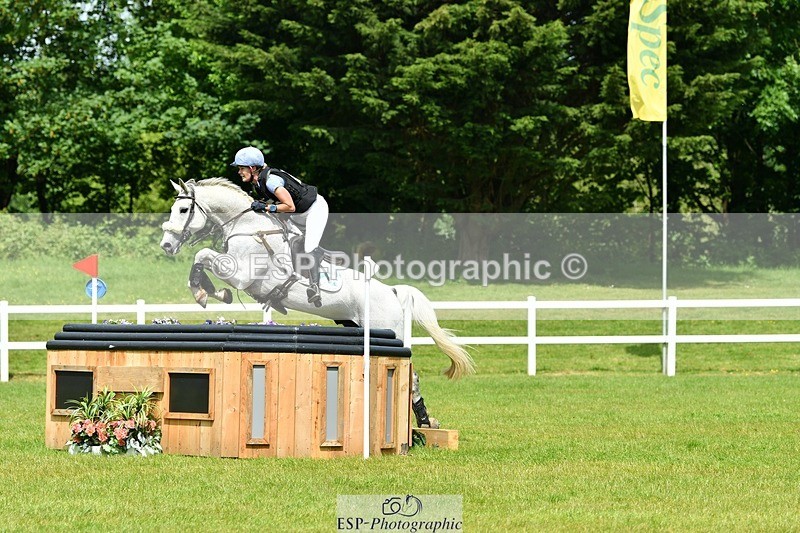 230528-142227-18263 - 475-GLADSTONE_II-Ginny_Thomasen-XC