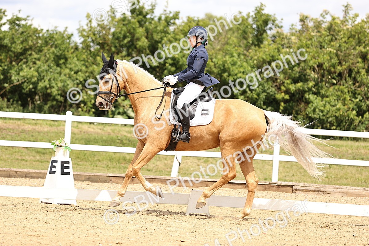 SBM_002995 - Class 2 - Novice 4 - 12.00-13.10