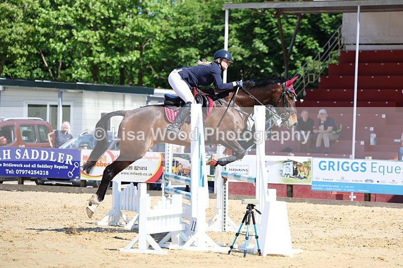 3E7A5371 - Class 4: Senior BN/90cm open