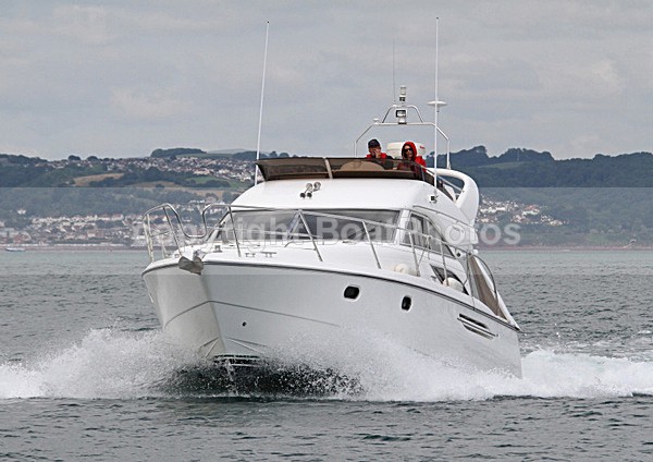 100725 WICKED IMG_4333 - Flybridge Cruisers