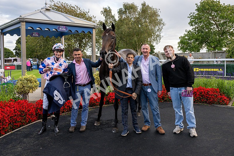 160926-Race 7-Star Suepreme-4117 - Race 7 5.20pm Hurn Handicap (Div I)