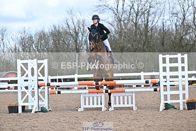 250328-101923-01229 - Cls 8 British Novice and 90cm