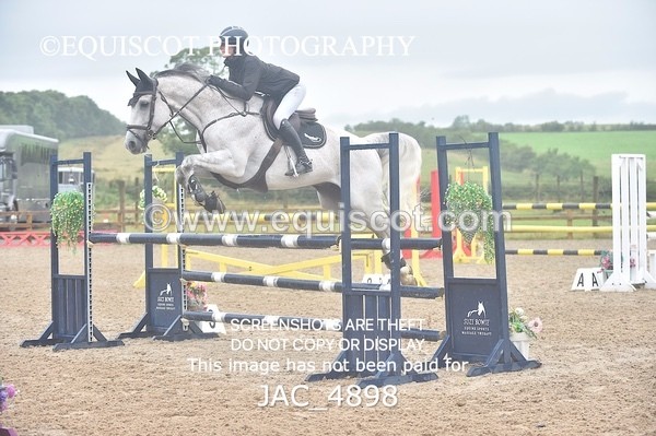 JAC_4898 - CLASS 16 SUN Senior Newcomers/ 1.10m Open