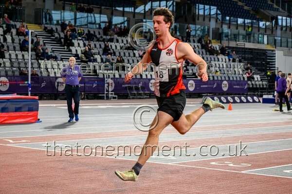 CombiMast25-913167 - Track Male Set One