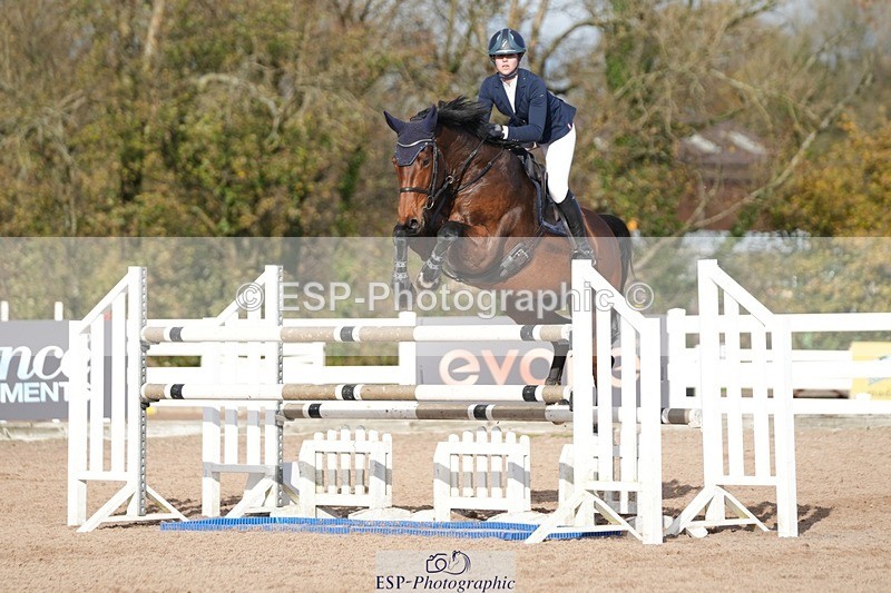 251108-132551-02720 - Cls 13 Foxhunter and 1.20m Open