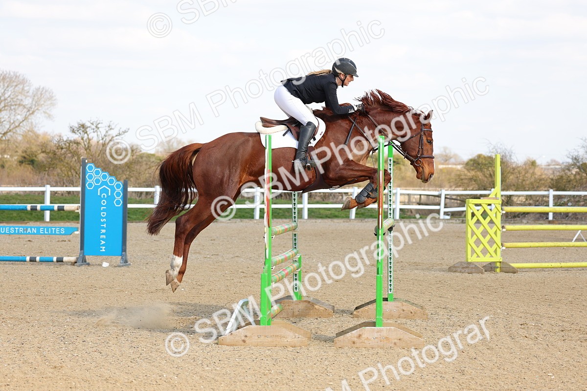 SBM_001475 - Class 4 - Senior Newcomers - 1.10m