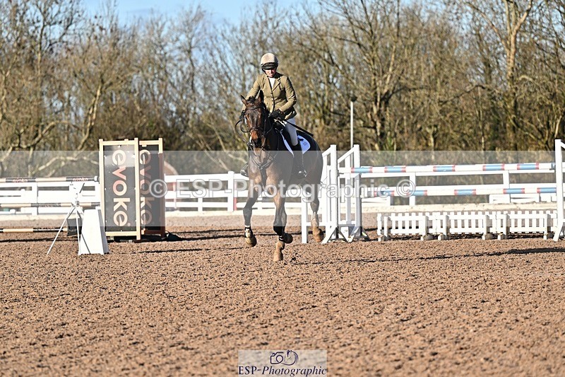 251203-140728-00795 - Cls 5 Foxhunter and 1.20m Open