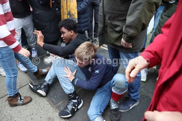 AA076202 - Christmas Boys Ba'