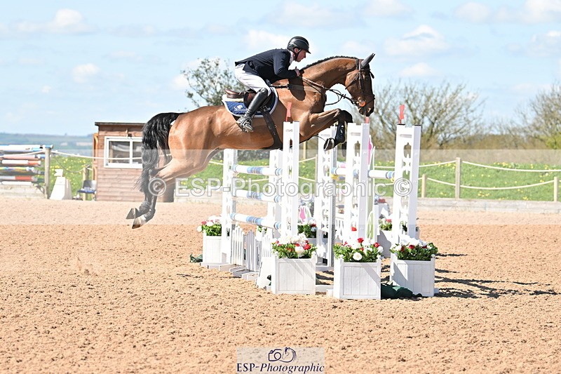 240418A-115558-02733 - Cls 5, 2 Star Medium Tour 1.35m