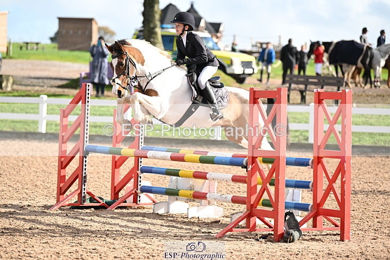 241026A-113956-00748 - SAT Cls 8 Pony Discovery and 90cm Open