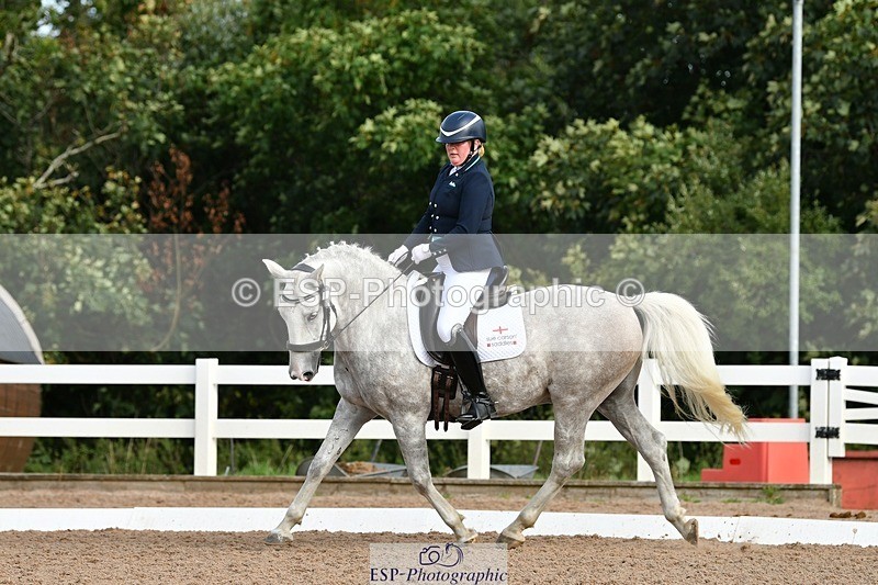 250906-091913-00313 - 091-Jenny.FolmanPluto.Barbana