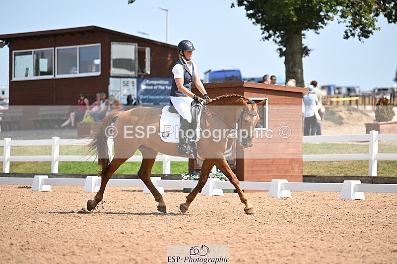 250816-122515-04501 - 051-Alana.ShaplandForever.Autumn.DS