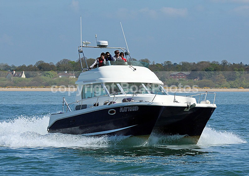 130506 PLAY HARD WT7A9579 - Flybridge Cruisers