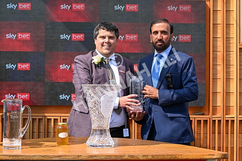 220826-Race 1-Archivist-2630 - Race 1 13.50pm Sky Bet Strensall Stakes