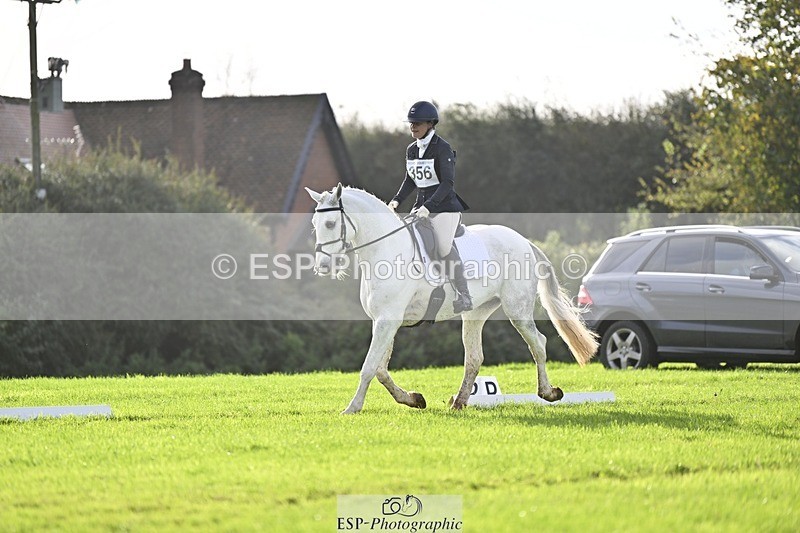 241025-100419-05683 - 356-Demelza.Barnes-GRAGEELAGH.BLUEBELL