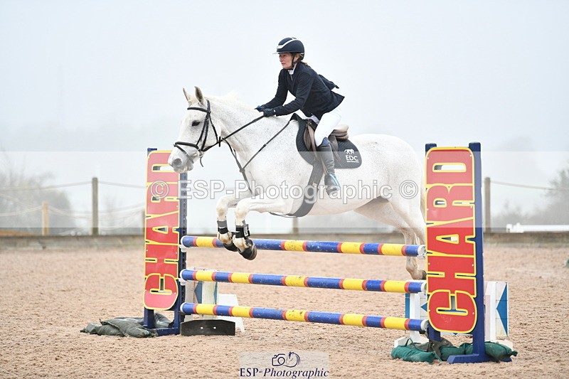 241102A-113609-04342 - SAT Cls 9 British Novice and 90cm Open