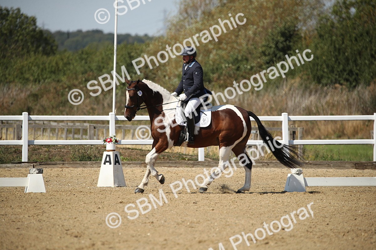 SBM_005104 - Class 11 - Novice 5 - 11.41-12.58