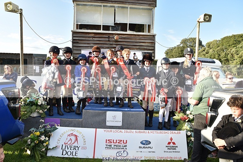 230824-183330-07082 - Thursday 40 and 50cm Presentations