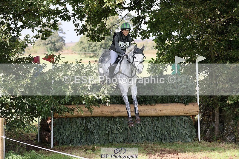 231020-140922-09284 - 120-VAN.KAUNITZ-Sara.Squires-XC