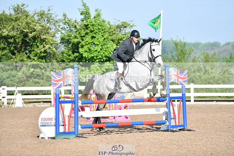 240512A-080946-16780 - Cls 39 British Novice and 90cm Open