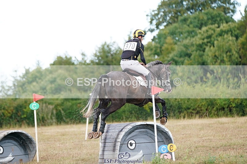 250802A-175856-09078 - H-370-Tom.Rowland-STRACOMER.CANDY.TOWN