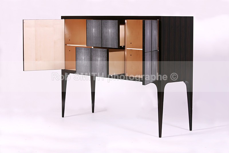 LE0Q0083 - PUBLICITE