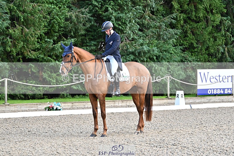 241023-163408-00973 - 017-Louis.Pern-CLASSICTOP.MISS.VIVIENNE