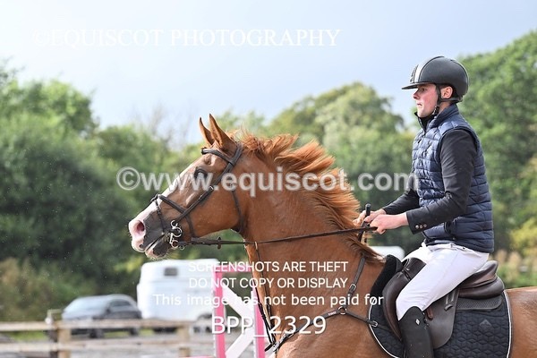 BPP_2329 - CLASS 5   FRI Senior Foxhunter/ 1.20m Open