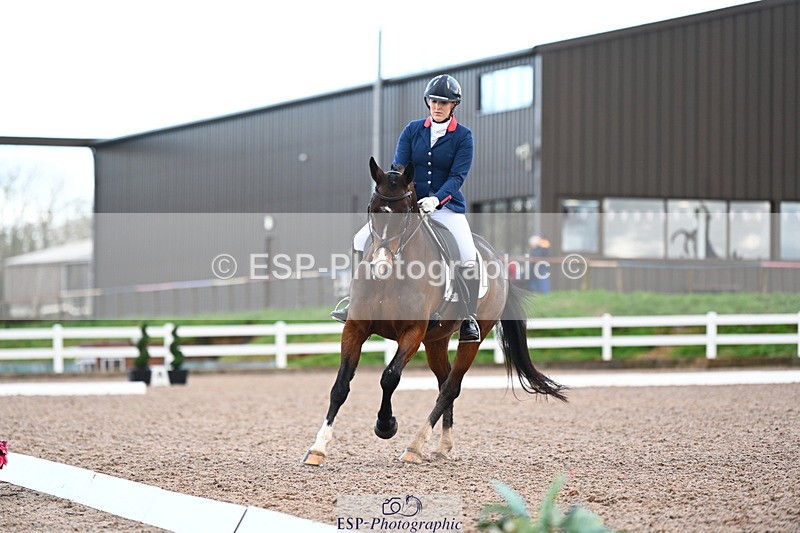 240218A-105052-06221 - 207-Charlotte.Dicker-Time.to.Fly.II