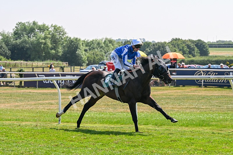 150726-Race 2-South West-2970 - Race 2 14.40pm EBF Restricted Novice Stakes