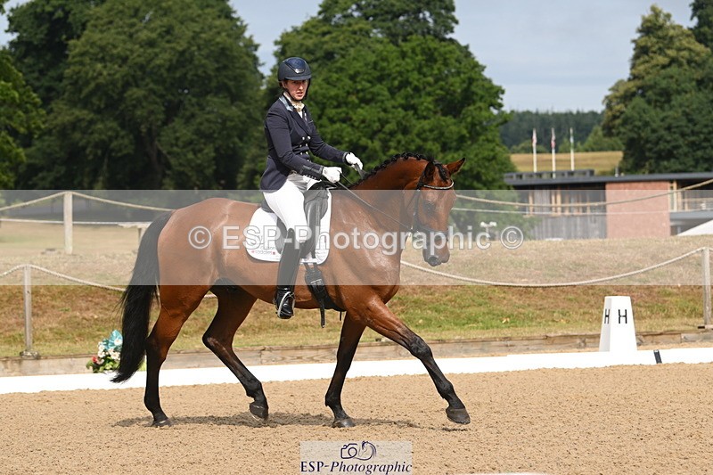 250719A-095250-03140 - 101-Sophie.Douglas-Paquino.V'ant.Goovahof