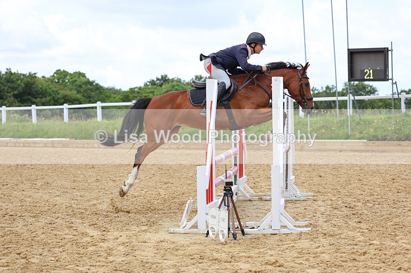 3E7A3215 - Class 4: Senior British Novice/90cm open