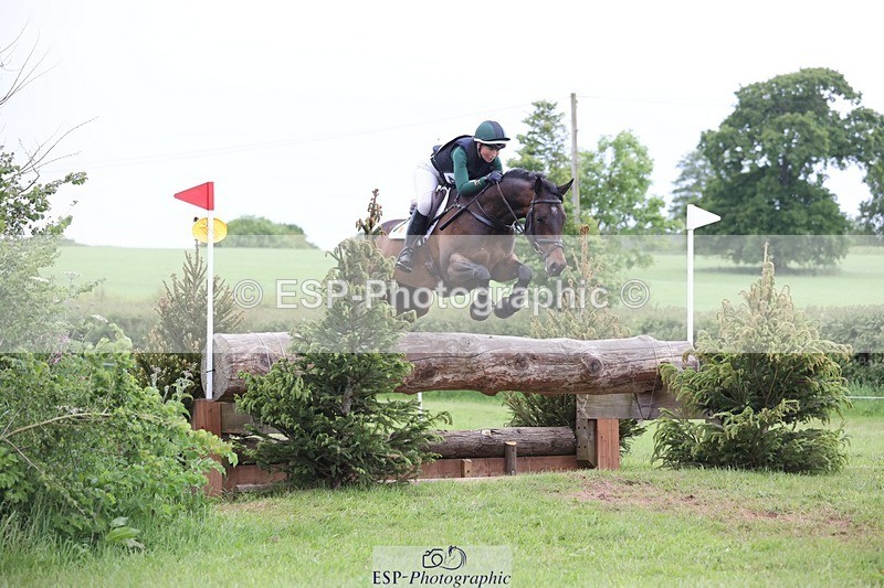 240525-172559-18253 - 271-WILD_ATLANTIC_WAY-Susie_Berry