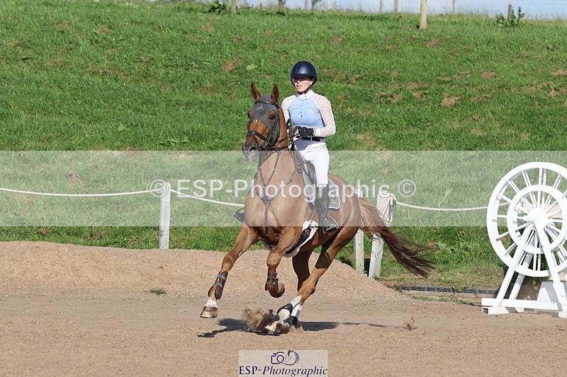 230915A-162827-03184 - Cls 6 Snr 1.05m Derby