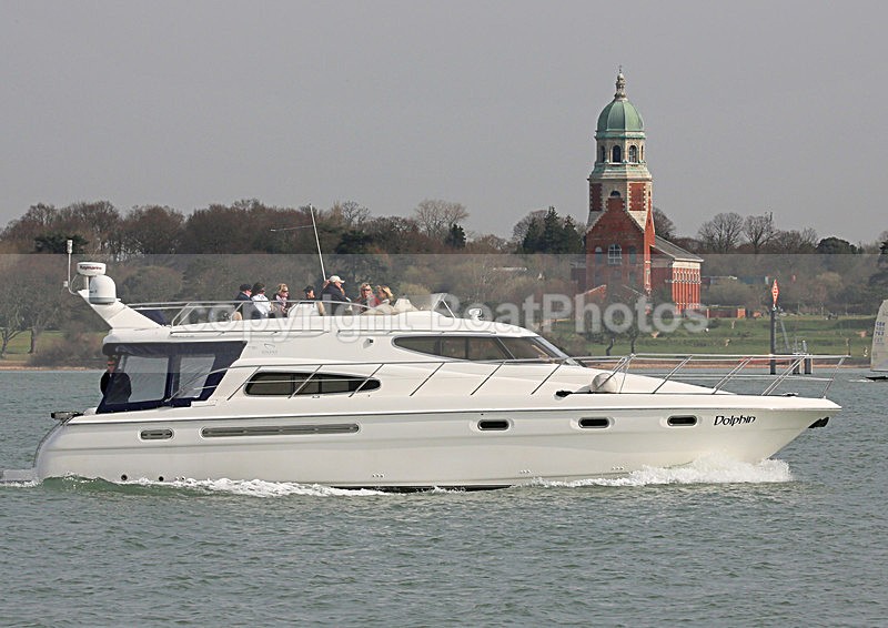 140330 DOLPHIN SOLENT CHARTERS SEALINE T51 WT7A3918 - Flybridge Cruisers